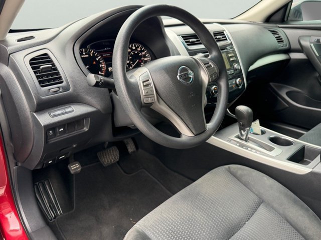 Used 2015 Red Nissan 2.5 S image 14