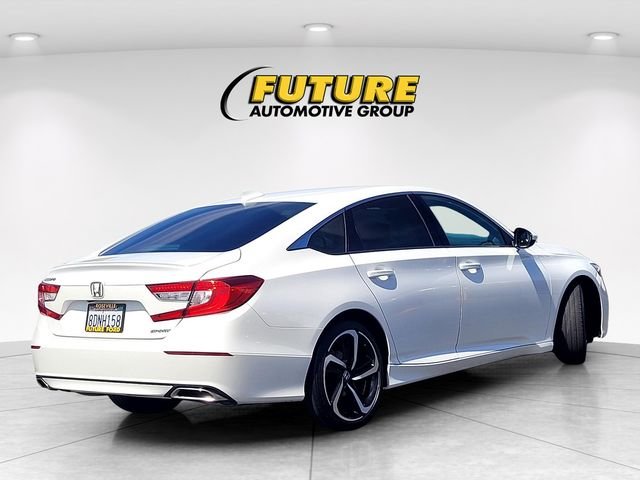 Used 2018  Honda Sport image 4