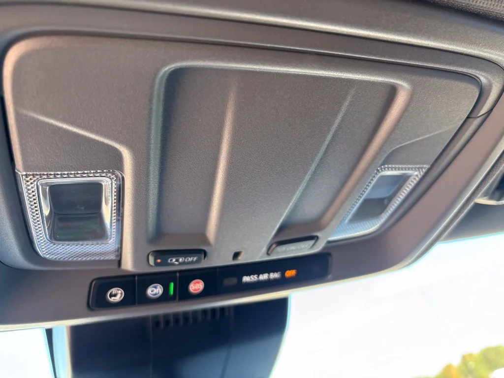 New 2026 Sterling Metallic GMC Elevation image 26
