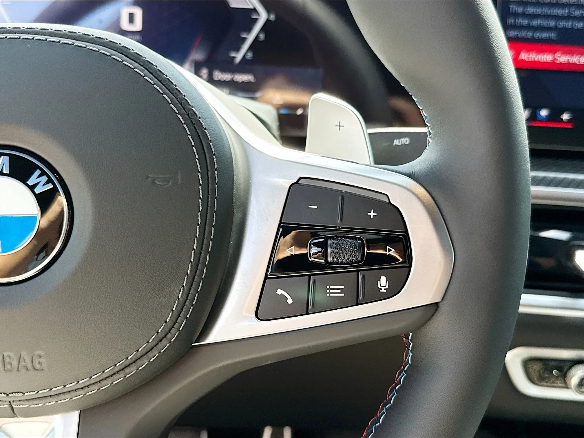 New 2027 Alpine White BMW M60i image 40