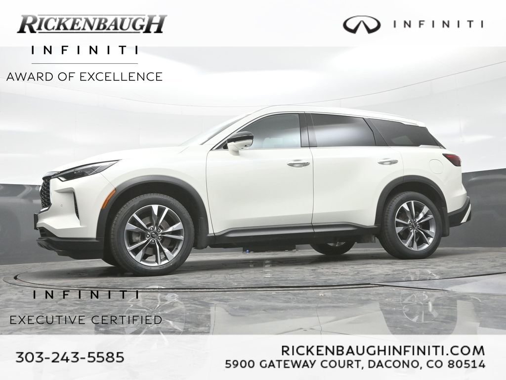 Certified Used 2023 White INFINITI LUXE image 32