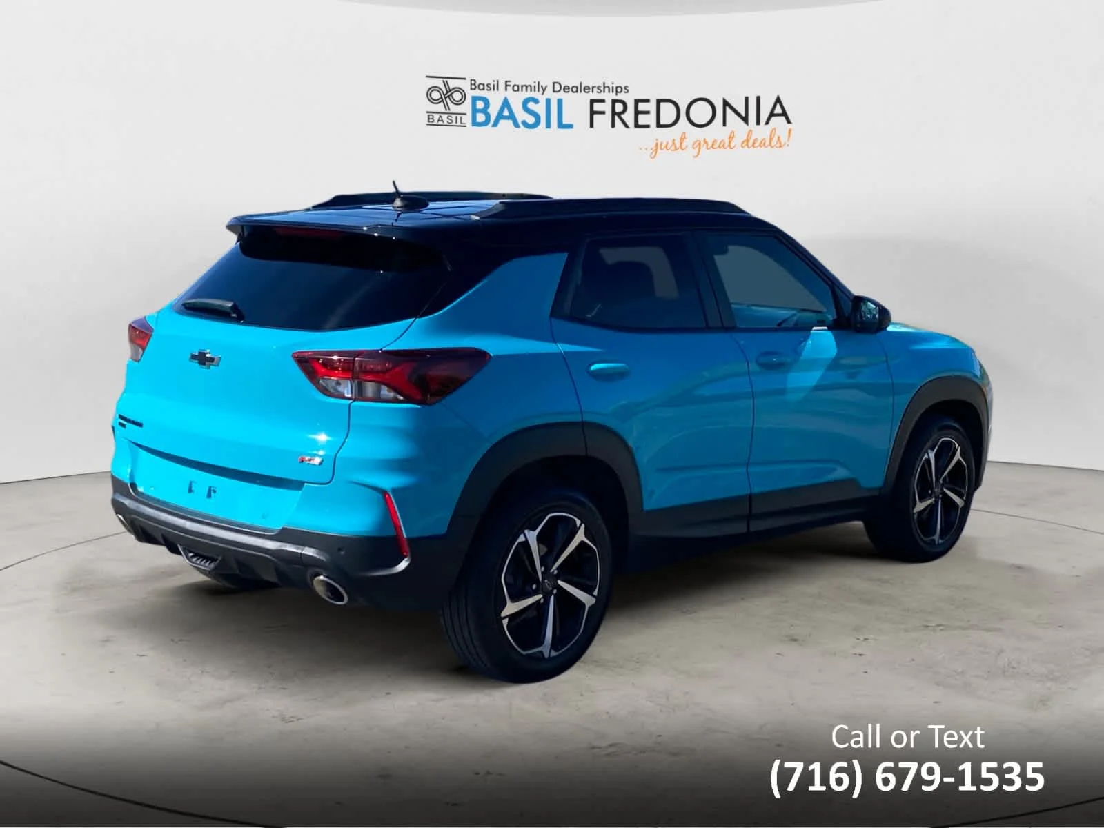 Used 2022 OASIS BLUE Chevrolet RS image 9