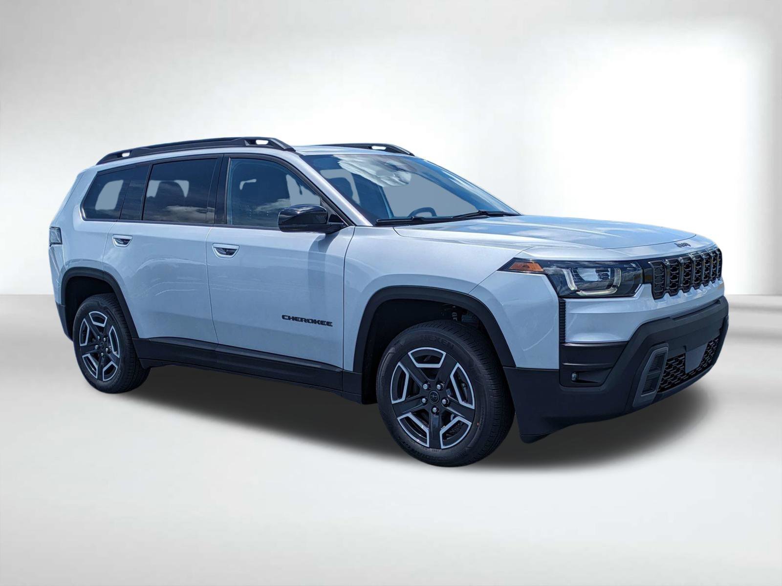 New 2026 Silver Zynith Clear-Coat Exterior Paint Jeep Limited image 2