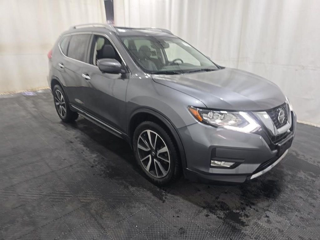 Used 2020 Gray Nissan SV image 3