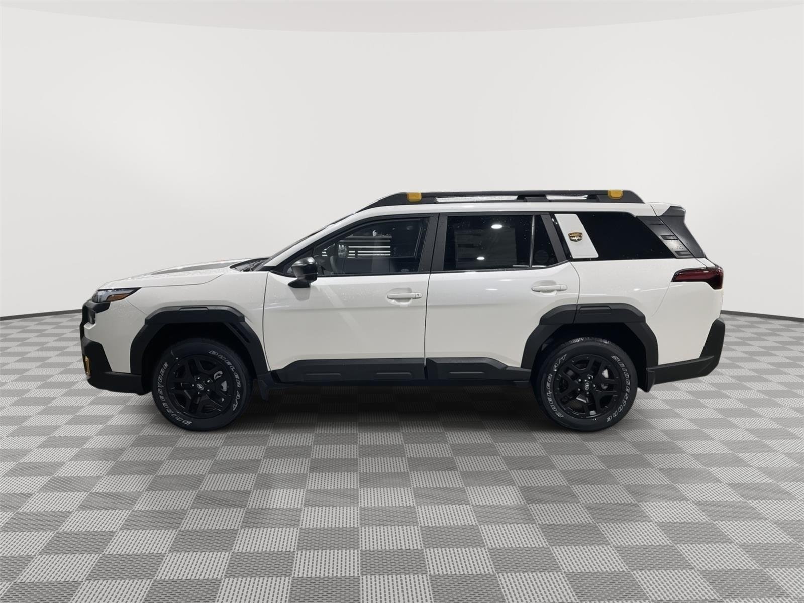 New 2026 CRYSTAL WHITE PEARL Subaru Wilderness image 2
