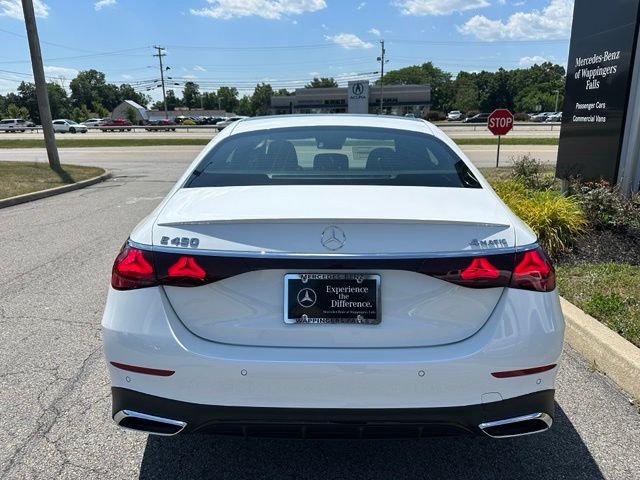 New 2026 MANUFAKTUR Moonlight White Metallic Mercedes-Benz E 450 image 4