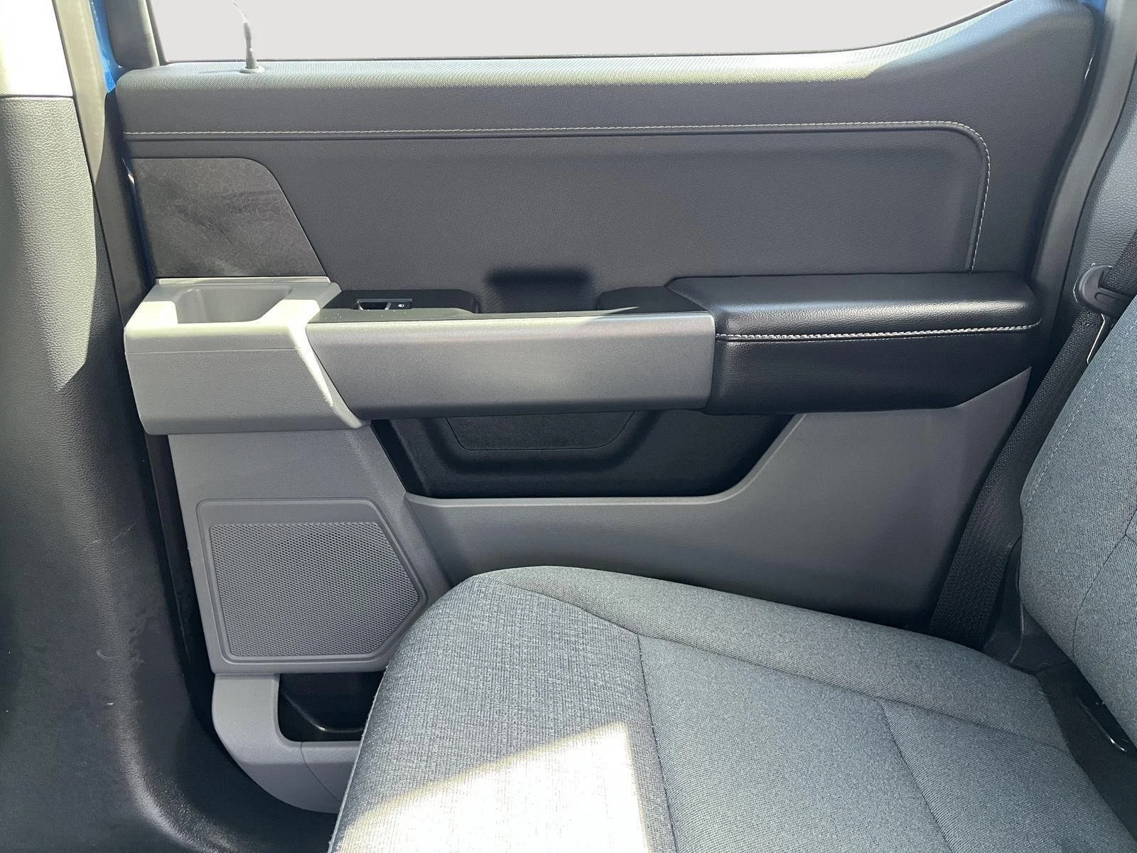 Used 2025 Atlas Blue Ford XLT image 17