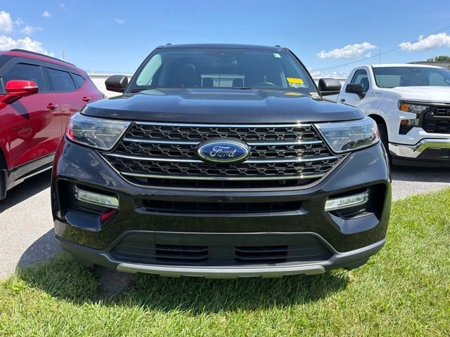 Used 2022 Agate Black Metal Ford XLT image 2