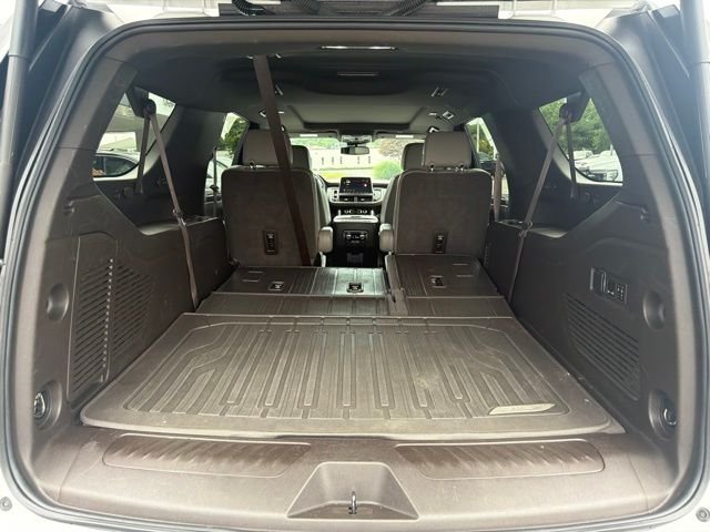 Used 2023 White GMC SLT image 18