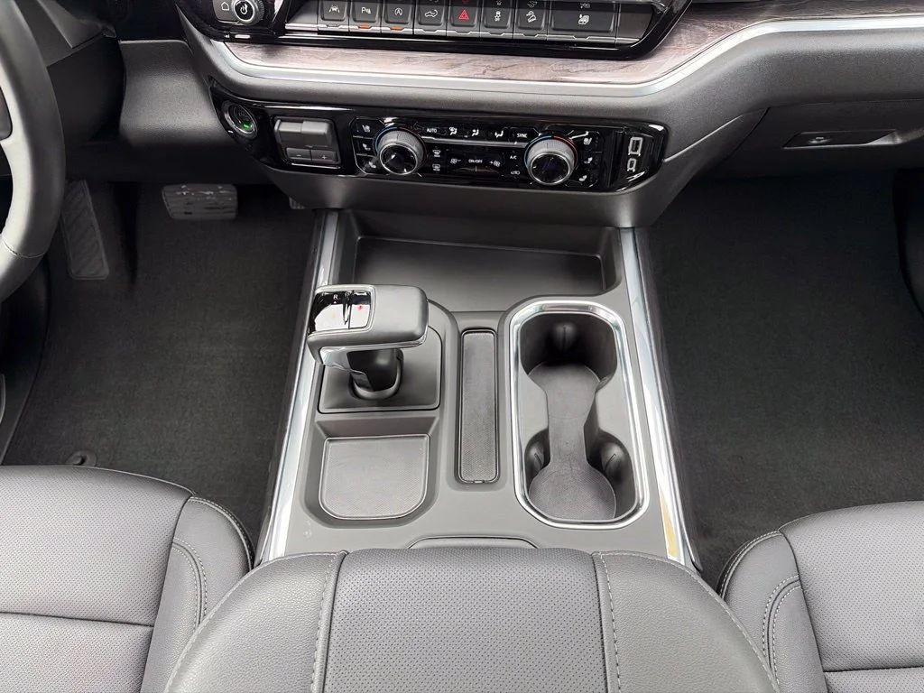 Used 2026 Polar White Tricoat Chevrolet LTZ image 21