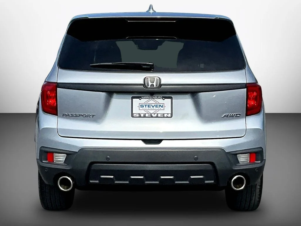 Used 2023 Lunar Silver Metallic Honda EX-L image 5