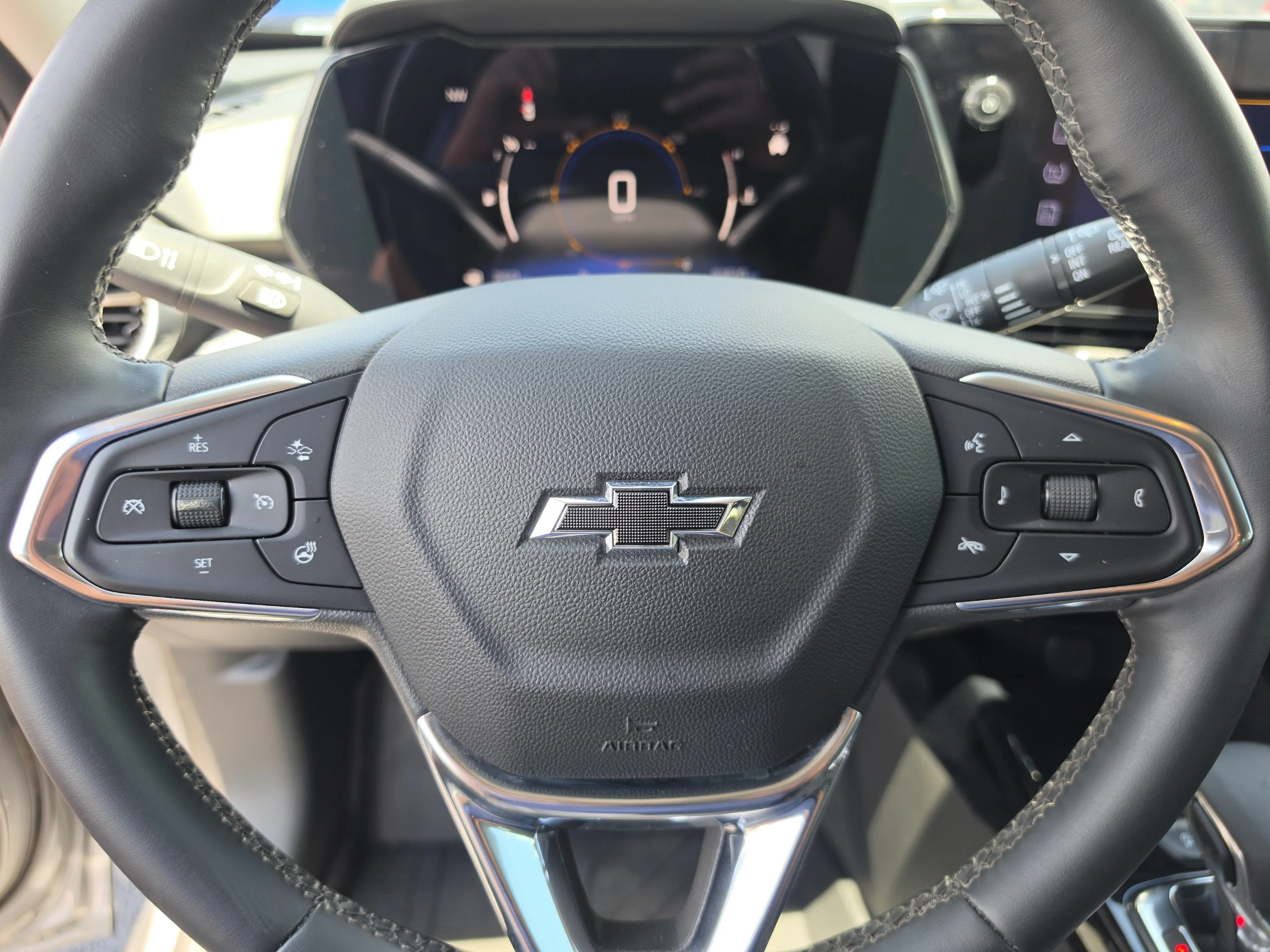 Used 2025 Sterling Gray Metallic Chevrolet ACTIV image 34