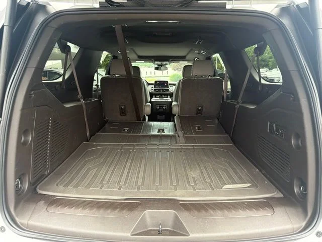 Used 2023 White GMC SLT image 18
