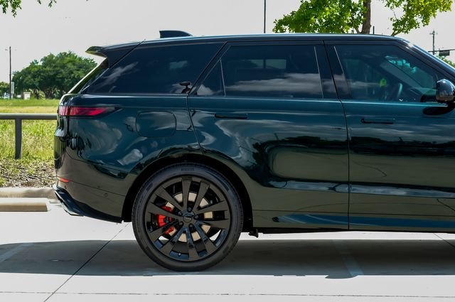 New 2026  Land Rover Dynamic SE image 8
