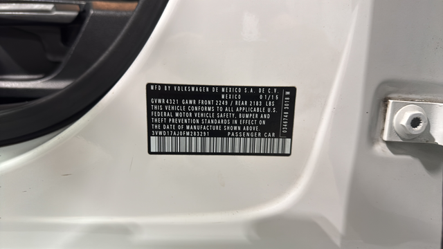 Used 2015 Pure White Volkswagen 1.8T SE image 29