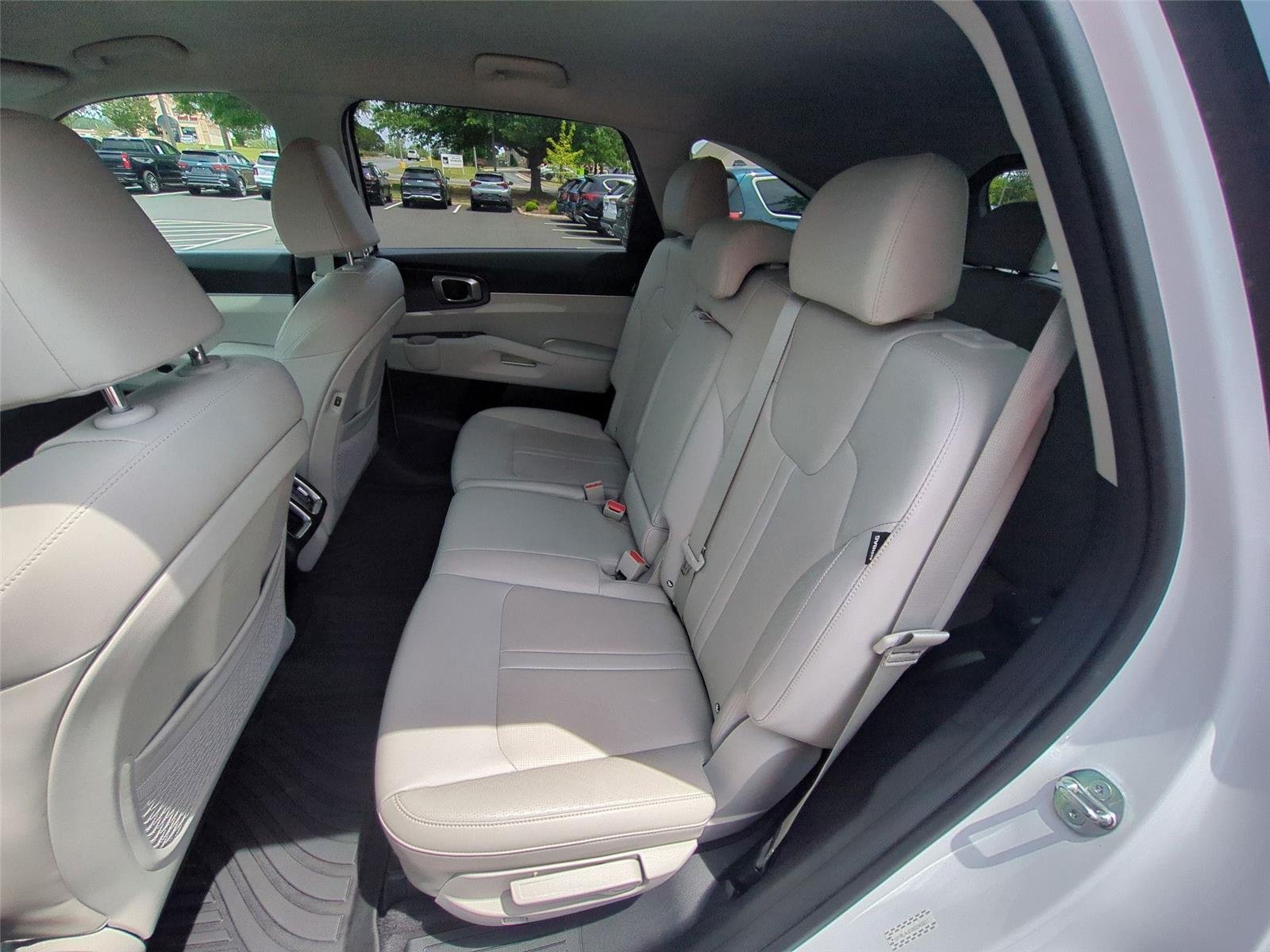 Used 2025 Glacial White Pearl Kia S image 44