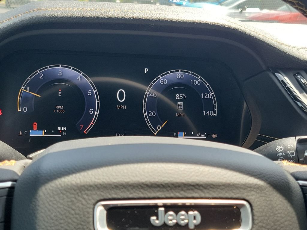 New 2026 Diamond Black Crystal Pearlcoat Jeep  image 19