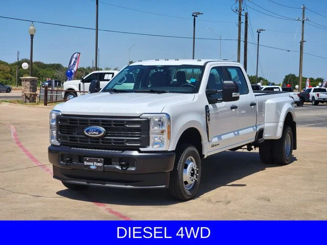 New 2026 Oxford White Ford F-350® XL image 3