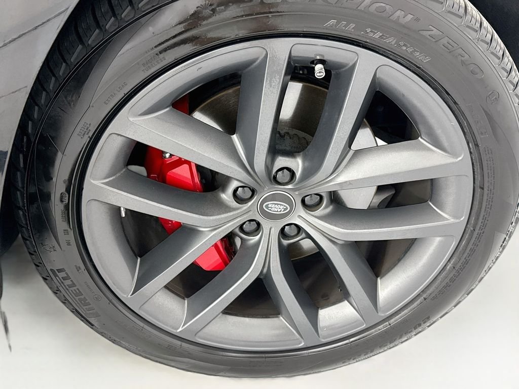 Used 2023 Santorini Black Metallic Land Rover SE Dynamic image 31