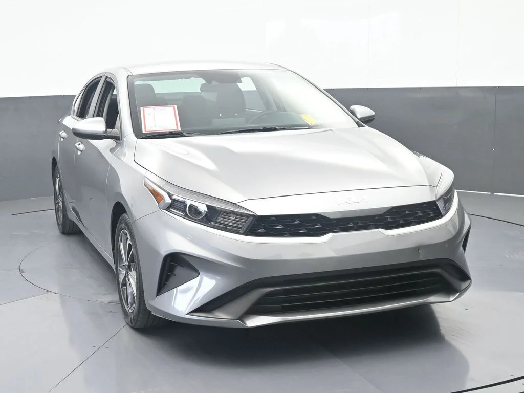 Used 2024 Steel Gray Kia LXS image 9