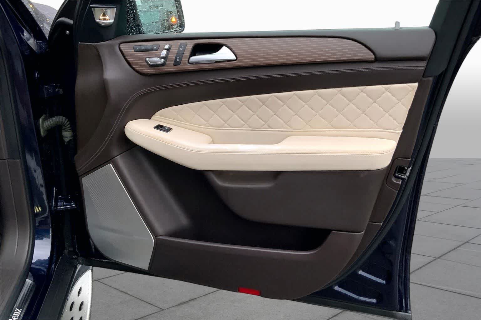 Used 2019 Lunar Blue Metallic Mercedes-Benz GLS 450 image 22