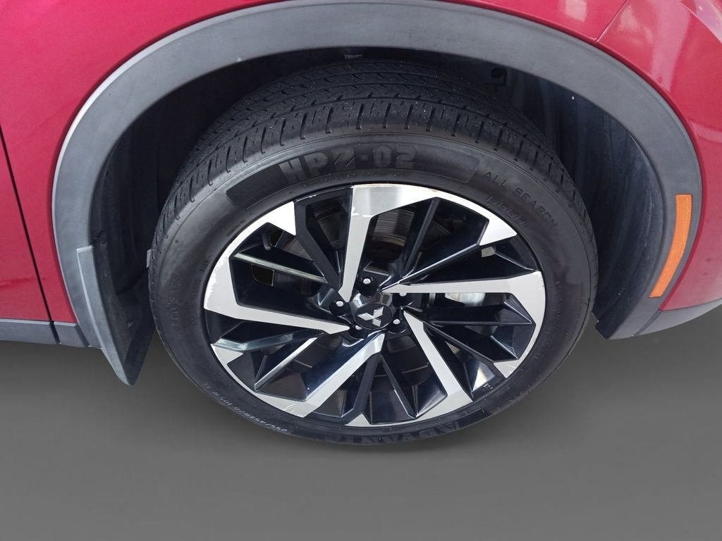 Used 2022 Red Mitsubishi ES image 16