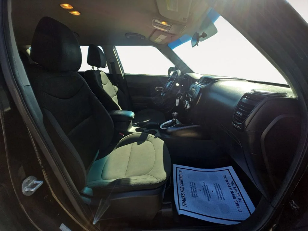Used 2019 Black Kia Base image 15