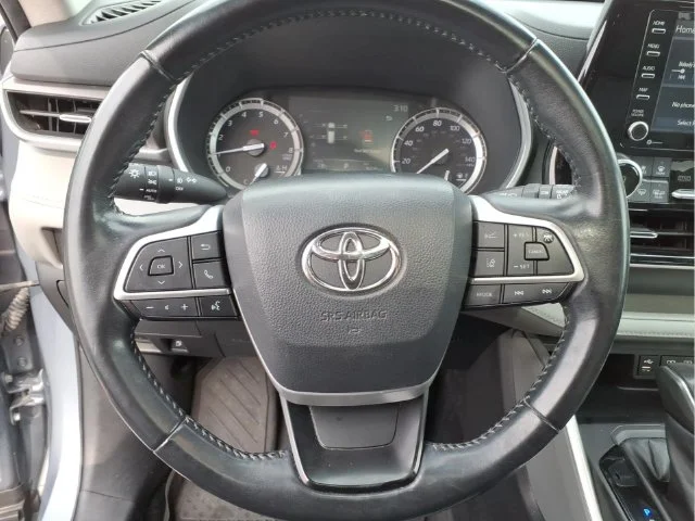 Used 2022 Blue Toyota XLE image 25