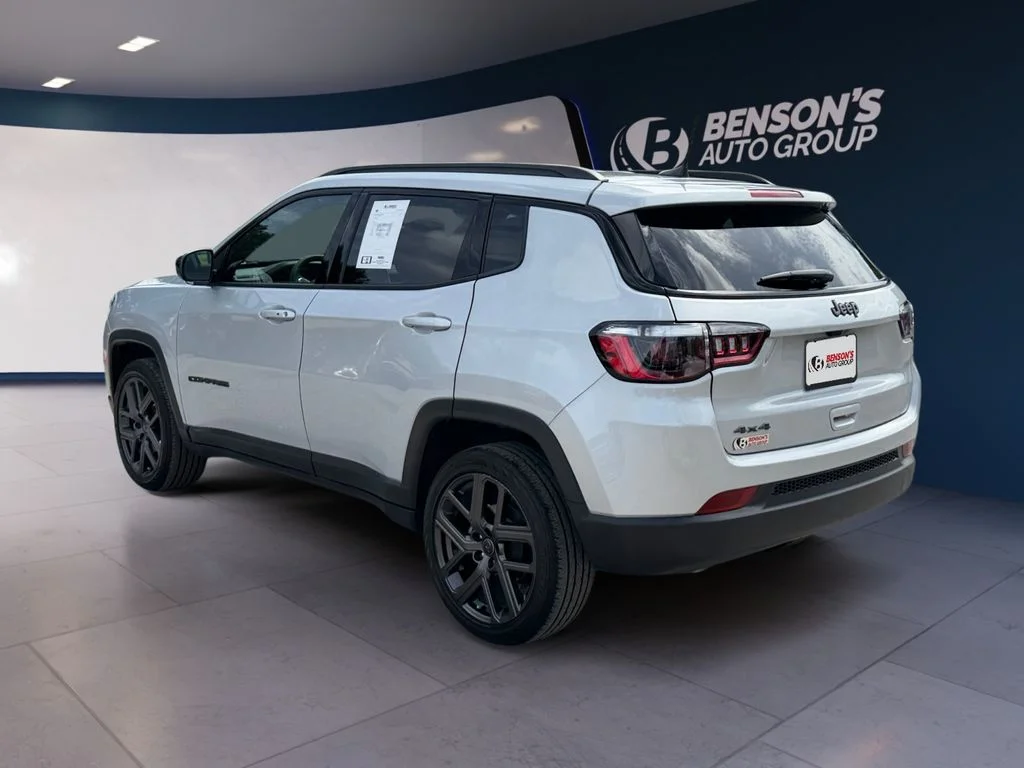 Used 2026 Silver Jeep Latitude image 3
