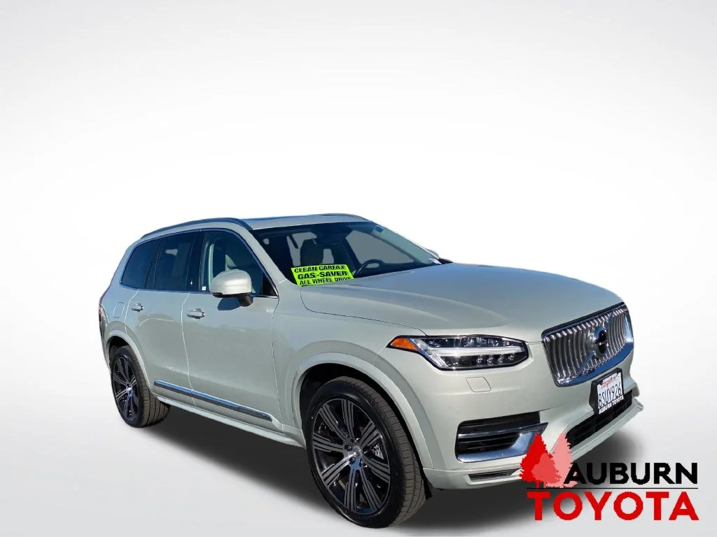 Used 2020 Birch Light Metallic Volvo T8 Inscription image 3