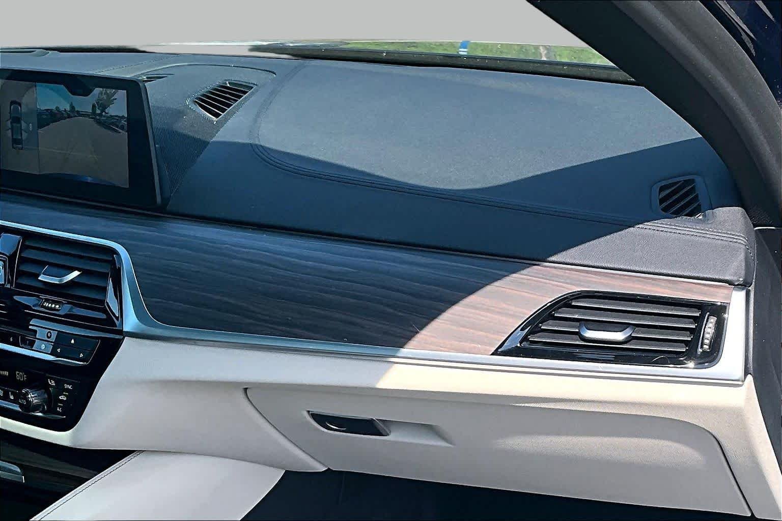 Used 2018 Mediterranean Blue Metallic BMW 530i image 18