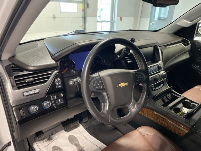 Used 2020 Iridescent Pearl Tricoat Chevrolet Premier image 10