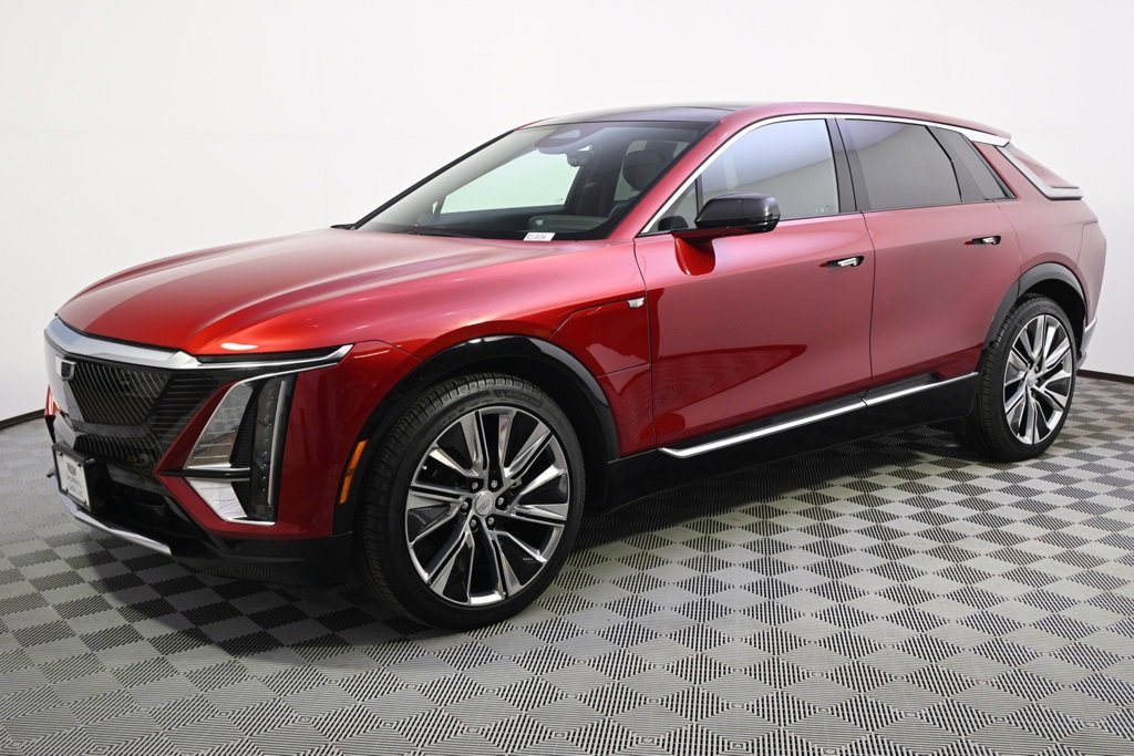 Certified 2024 Cadillac LYRIQ Luxury 3 with VIN 1GYKPSRL7RZ139154 for sale in Minneapolis, MN