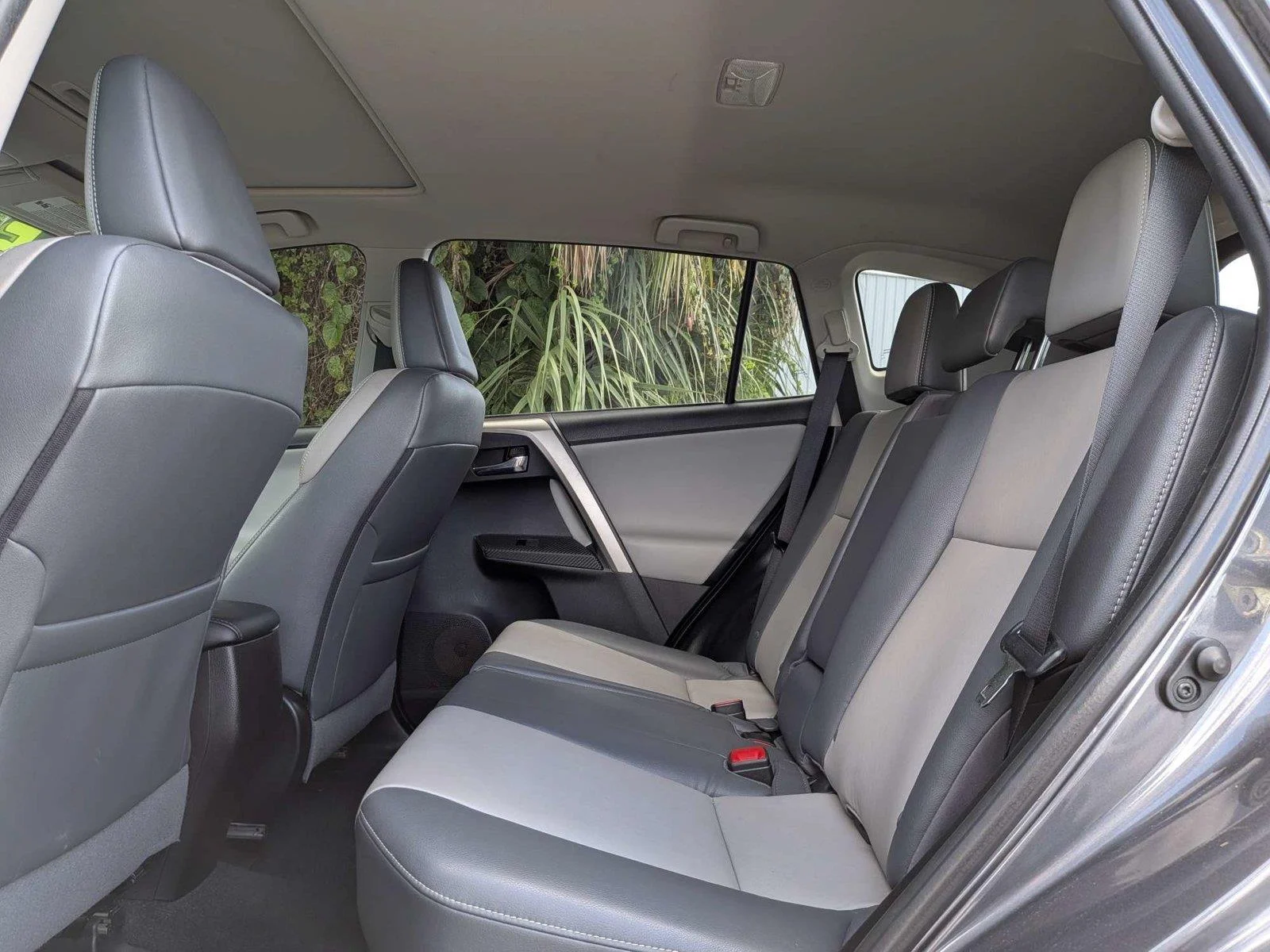 Used 2015 Gray Toyota Limited image 17