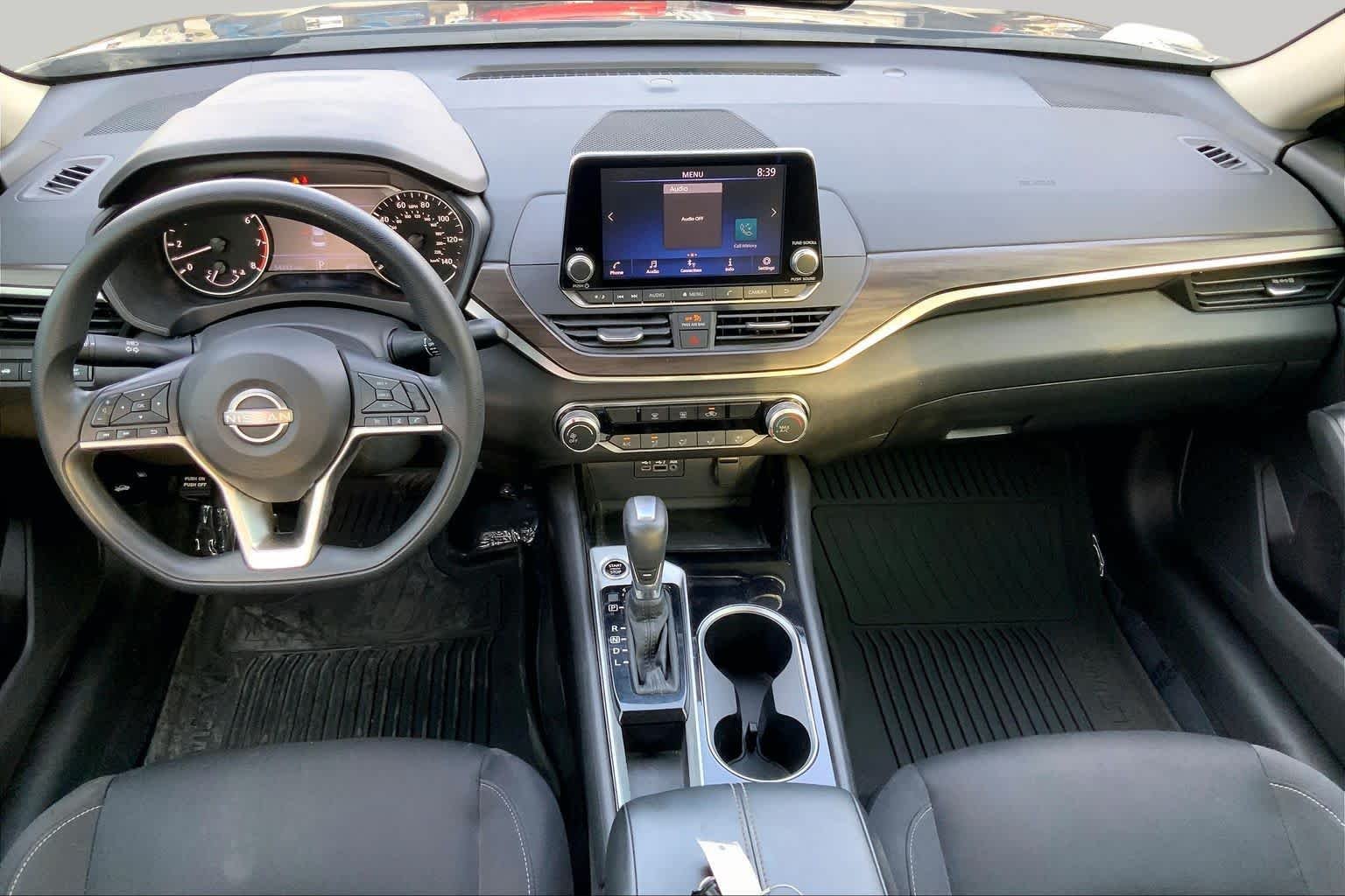 Used 2024 Super Black Nissan 2.5 SV image 14