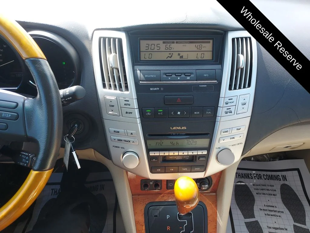 Used 2006 Gold Lexus 400h image 16