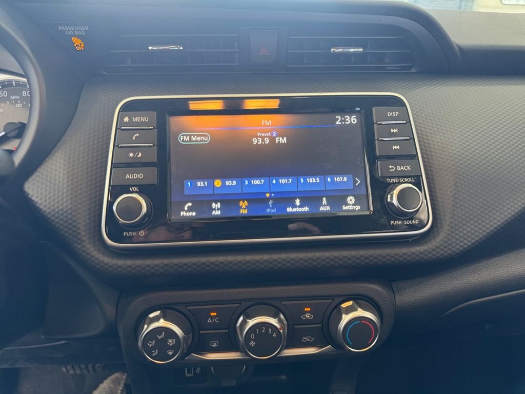 Used 2025 Blue Nissan S image 10