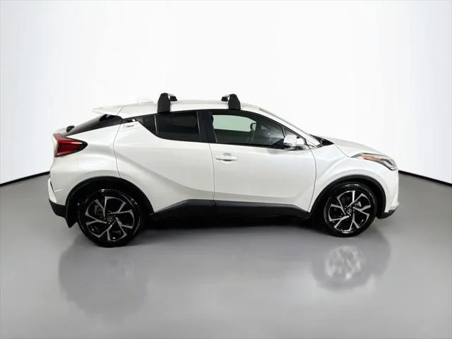 Certified Used 2022 WIND CHILL PEARL Toyota  image 8