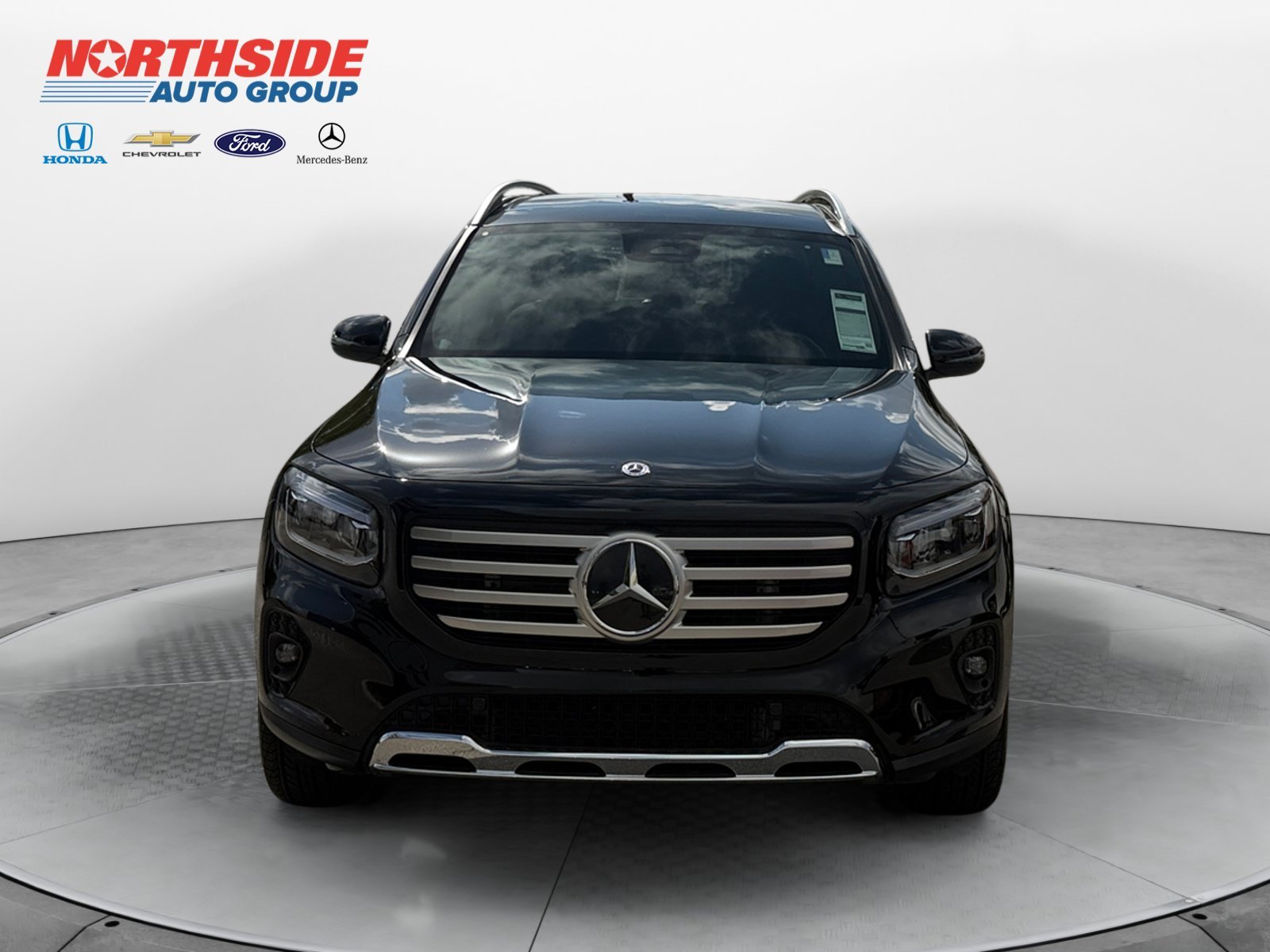 Used 2026 Black Mercedes-Benz GLB 250 image 2