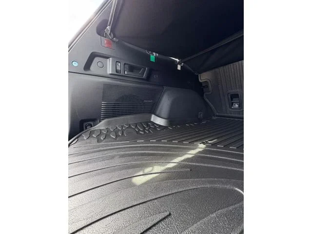 New 2026 CRYSTAL WHITE PEARL Subaru Wilderness image 11