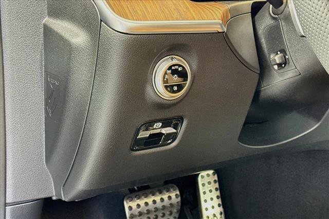 New 2026 Black Mercedes-Benz CLE 450 image 39