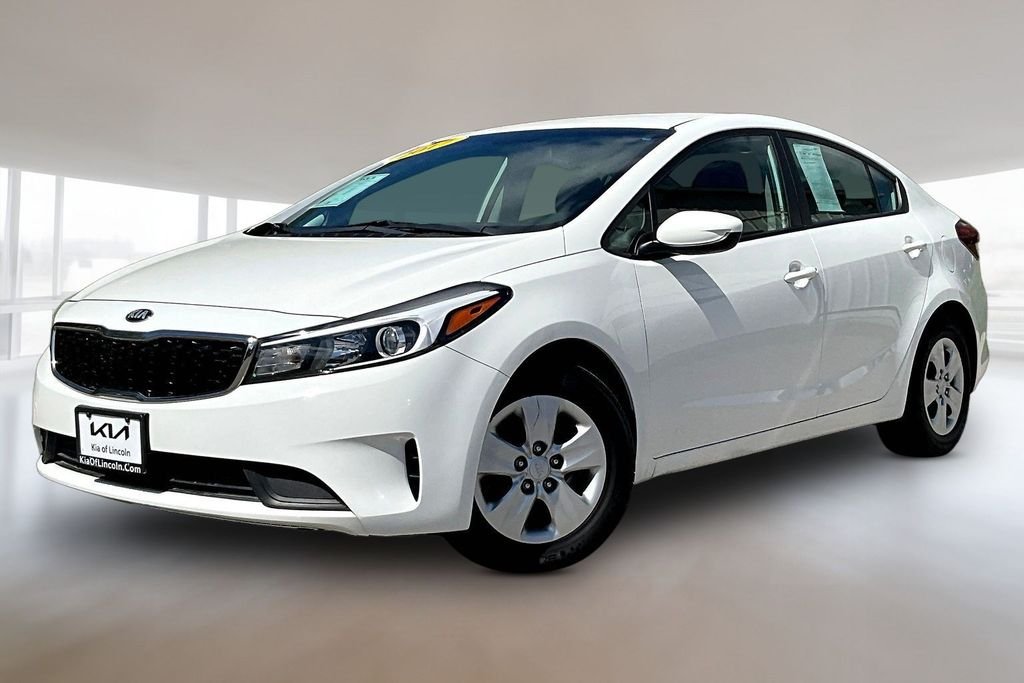 2017 Kia Forte LX AT's photo
