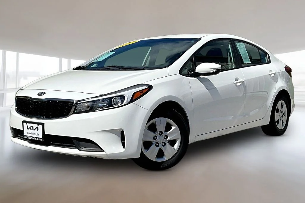 2017 Kia Forte LX AT's photo
