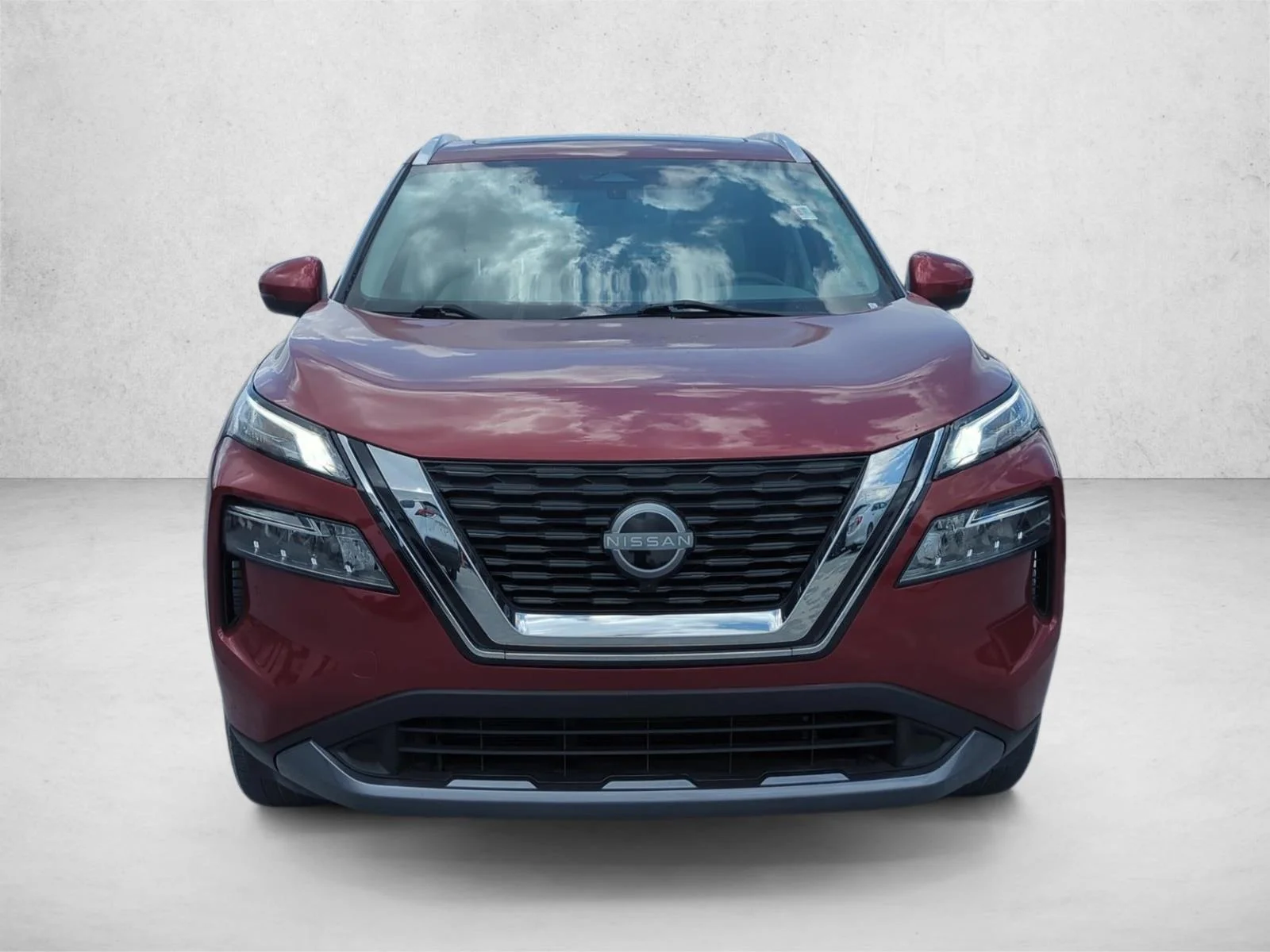 Used 2023 Scarlet Ember Tintcoat Nissan SL image 2