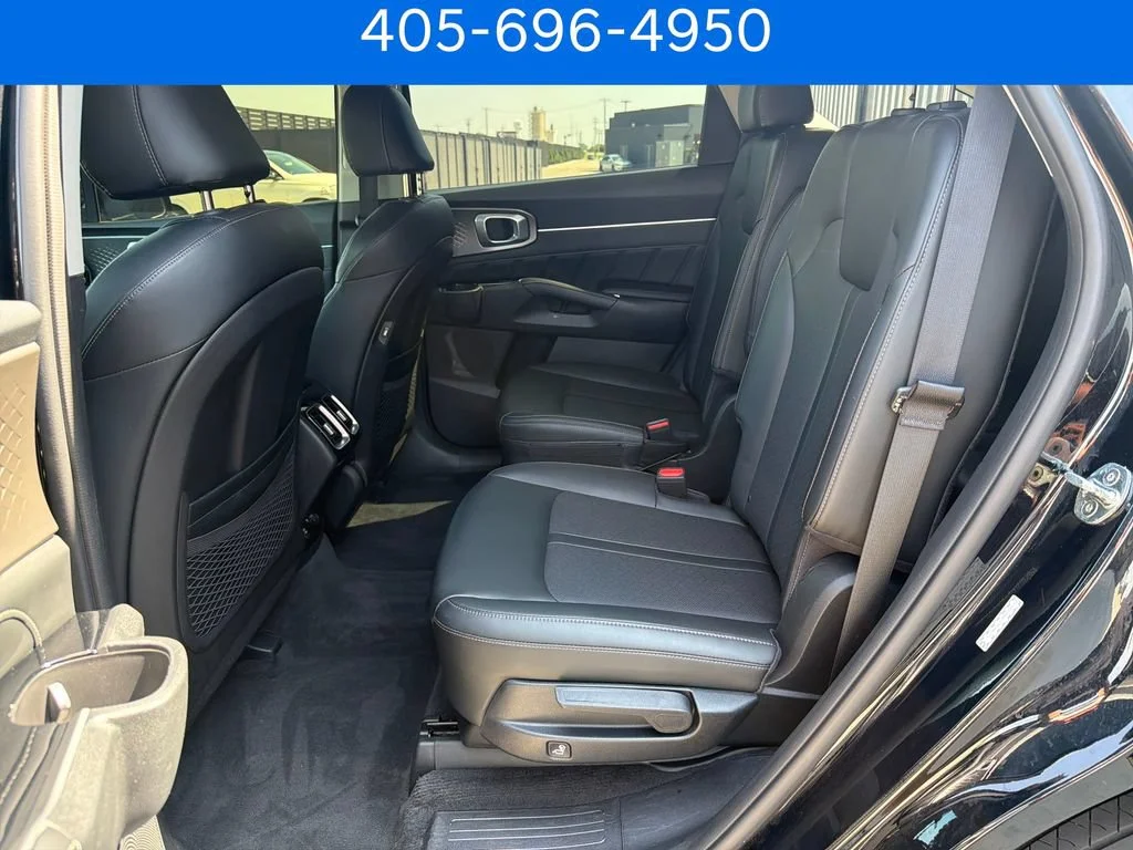 Pre-Owned 2021 Kia Sorento SX
