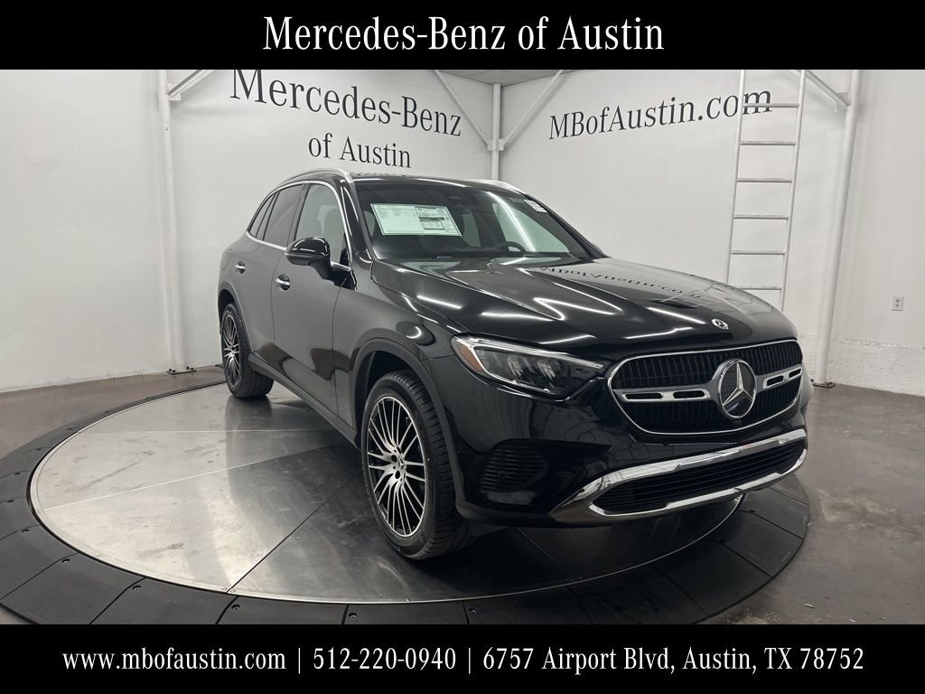 2026 Mercedes-Benz GLC GLC 300's photo