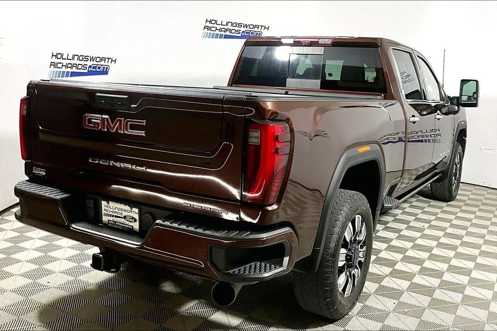 Used 2024 Redwood Metallic GMC Denali image 9