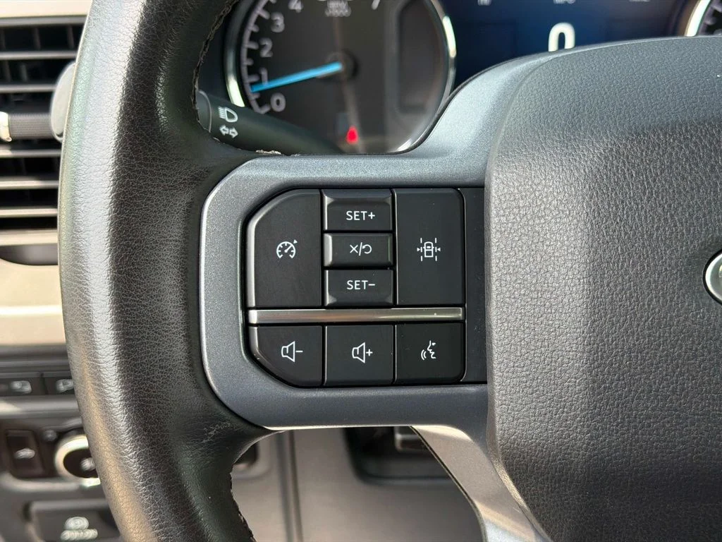Used 2023 Atlas Blue Metallic Ford XLT image 30