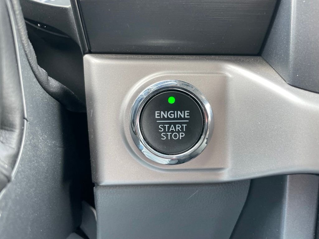 Used 2023 Gray Ford XLT image 43