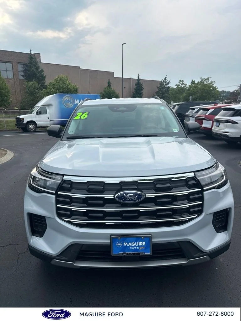 New 2026 Space White Metallic Ford Active image 2